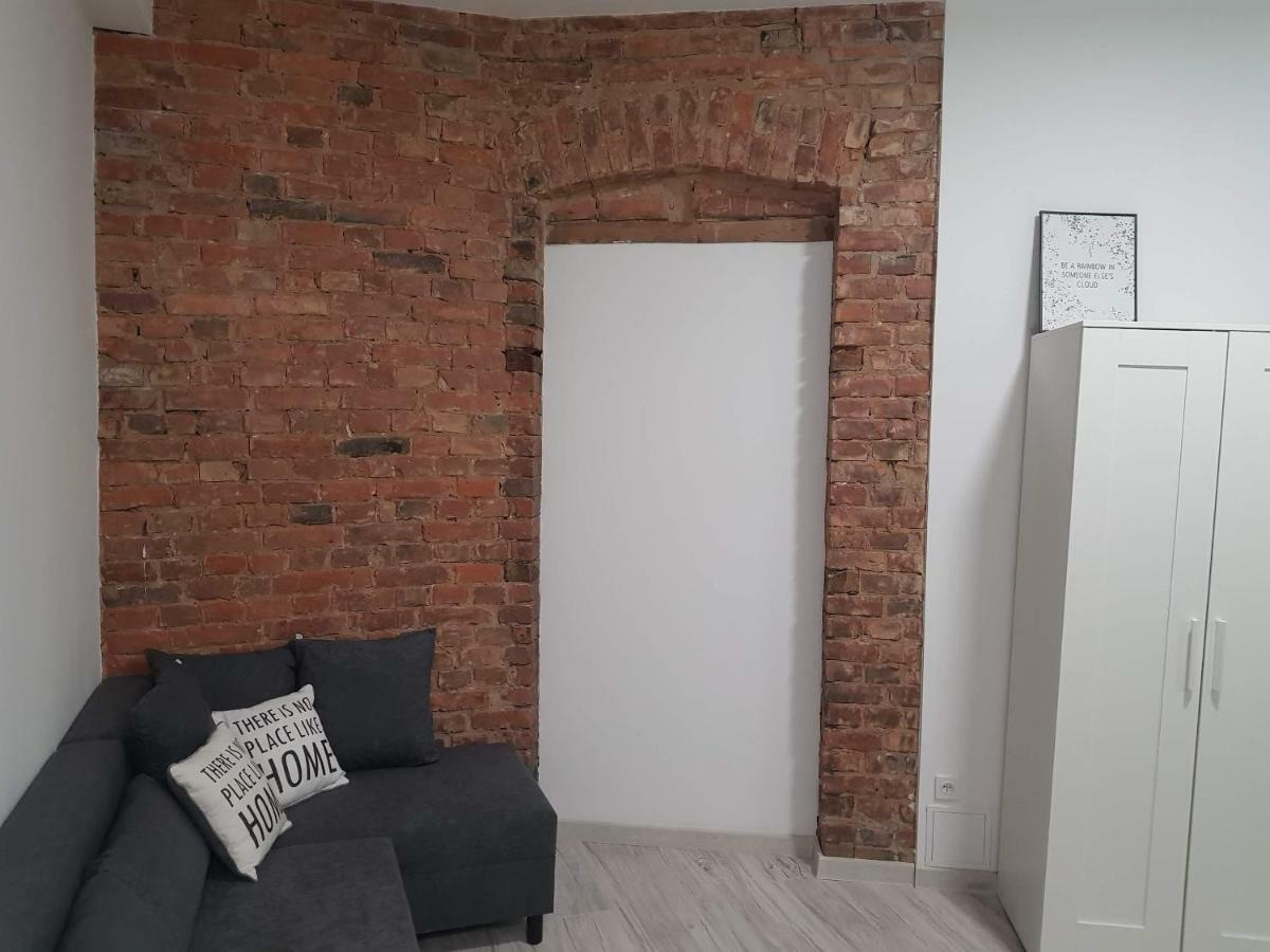 Centrum Polwiejska 11b *